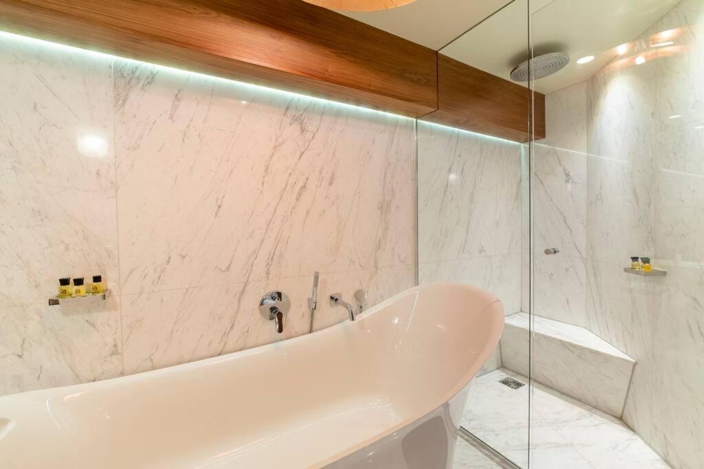 Westcourt By Rmg Apartments Harrogate Extérieur photo